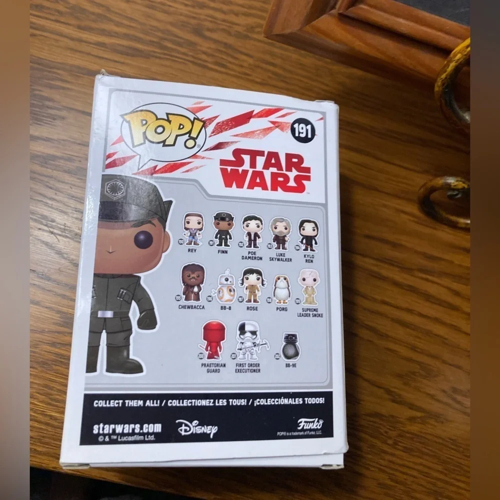 Finn Funko Pops Retired Star Wars - Picture 3 of 8